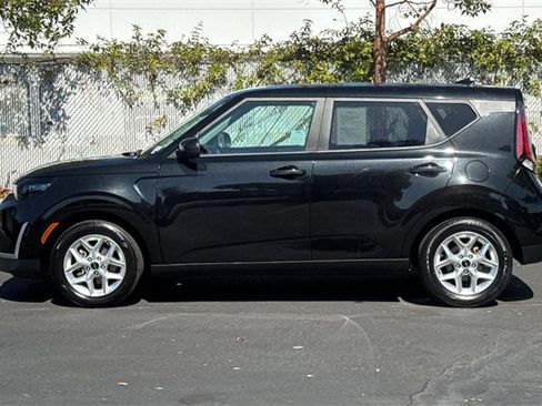 Used 2023 Kia Soul LX w/ Option Group 015 image 7