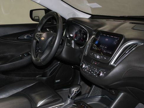 Used 2025 Chevrolet Malibu LT FWD image 28