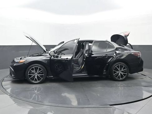 Used 2023 Toyota Camry SE FWD image 30