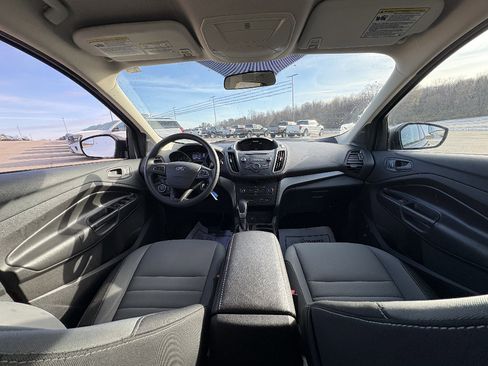 Used 2017 Ford Escape S image 21