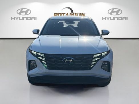 Used 2024 Hyundai Tucson SE FWD image 2