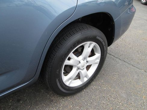 Used 2012 Toyota RAV4 4WD w/ Upgrade Value Pkg image 19