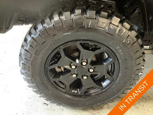 Used 2022 Jeep Gladiator Sport AWD/4WD image 11