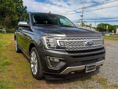 Used 2019 Ford Expedition Platinum AWD/4WD image 3
