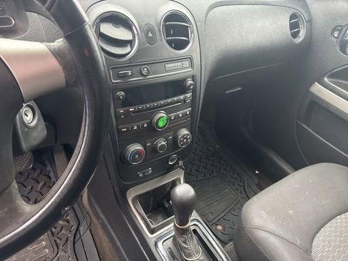 Used 2010 Chevrolet HHR LT image 15