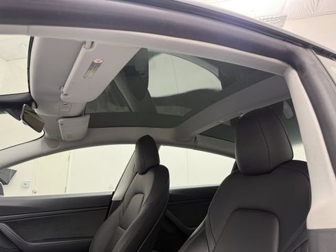 Used 2021 Tesla Model 3 Standard Range Plus image 14