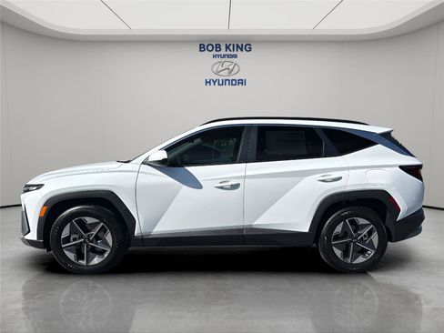 New 2026 Hyundai Tucson SEL FWD image 2