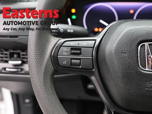 Used 2025 Honda Accord SE image 15
