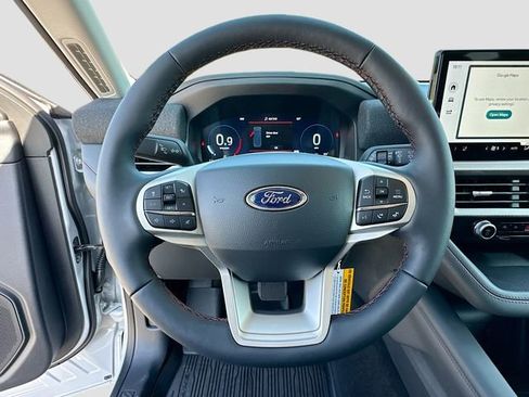 New 2026 Ford Explorer Active RWD image 7