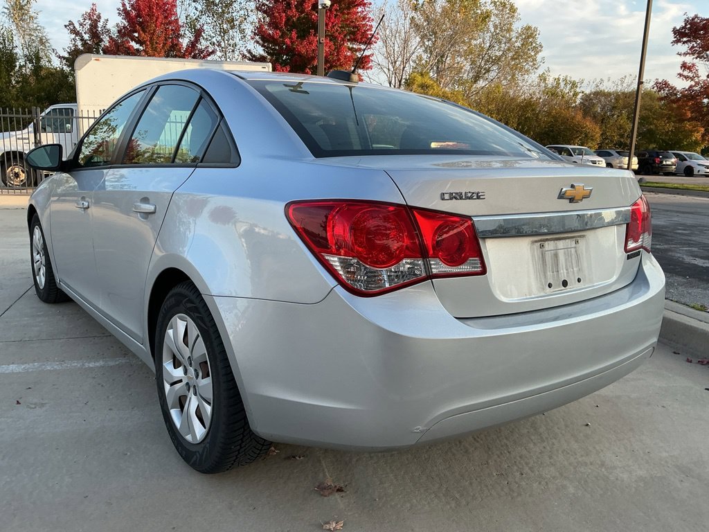 Used 2016 Chevrolet Cruze LS FWD image 8