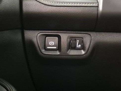 Used 2020 GMC Acadia SLT image 16