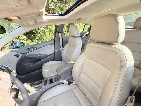 Used 2017 Chevrolet Cruze Premier FWD image 38