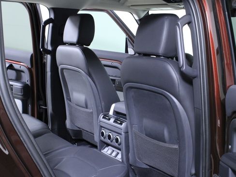 Used 2023 Land Rover Defender 130 S image 12