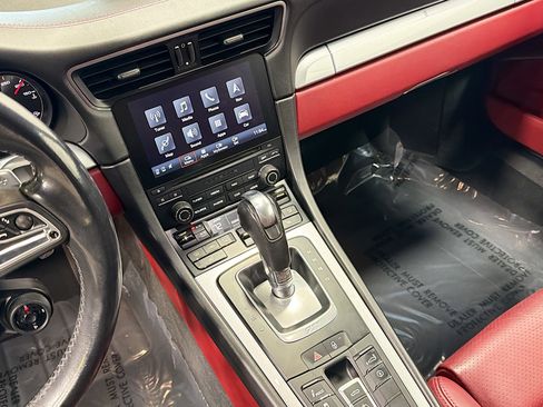 Used 2018 Porsche 911 Turbo S image 24