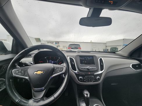 Used 2019 Chevrolet Equinox LT FWD image 17