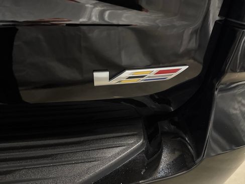 Used 2025 Cadillac Escalade V AWD/4WD image 7