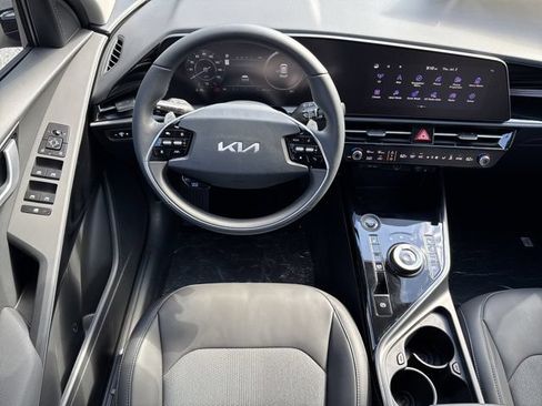 New 2026 Kia Niro Wind FWD image 12