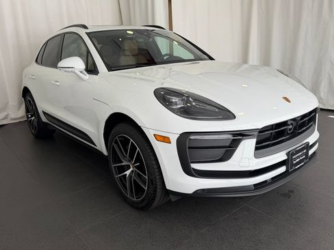 Certified 2026 Porsche Macan AWD/4WD image 7