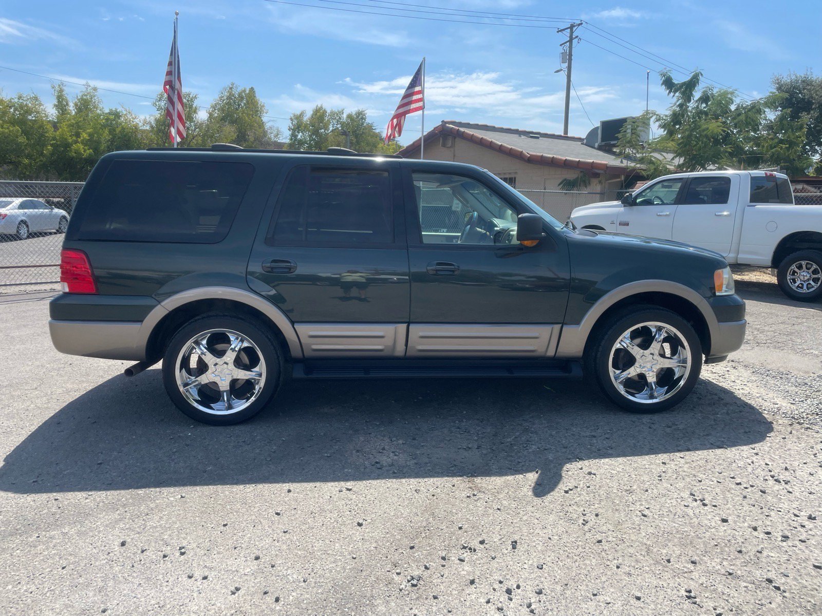 Used 2003 Ford Expedition Eddie Bauer AWD/4WD image 6