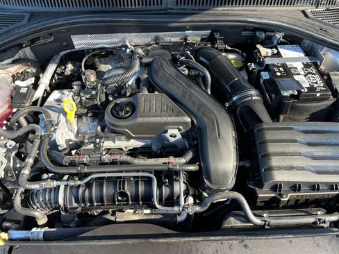 Used 2025 Volkswagen Jetta SE image 34