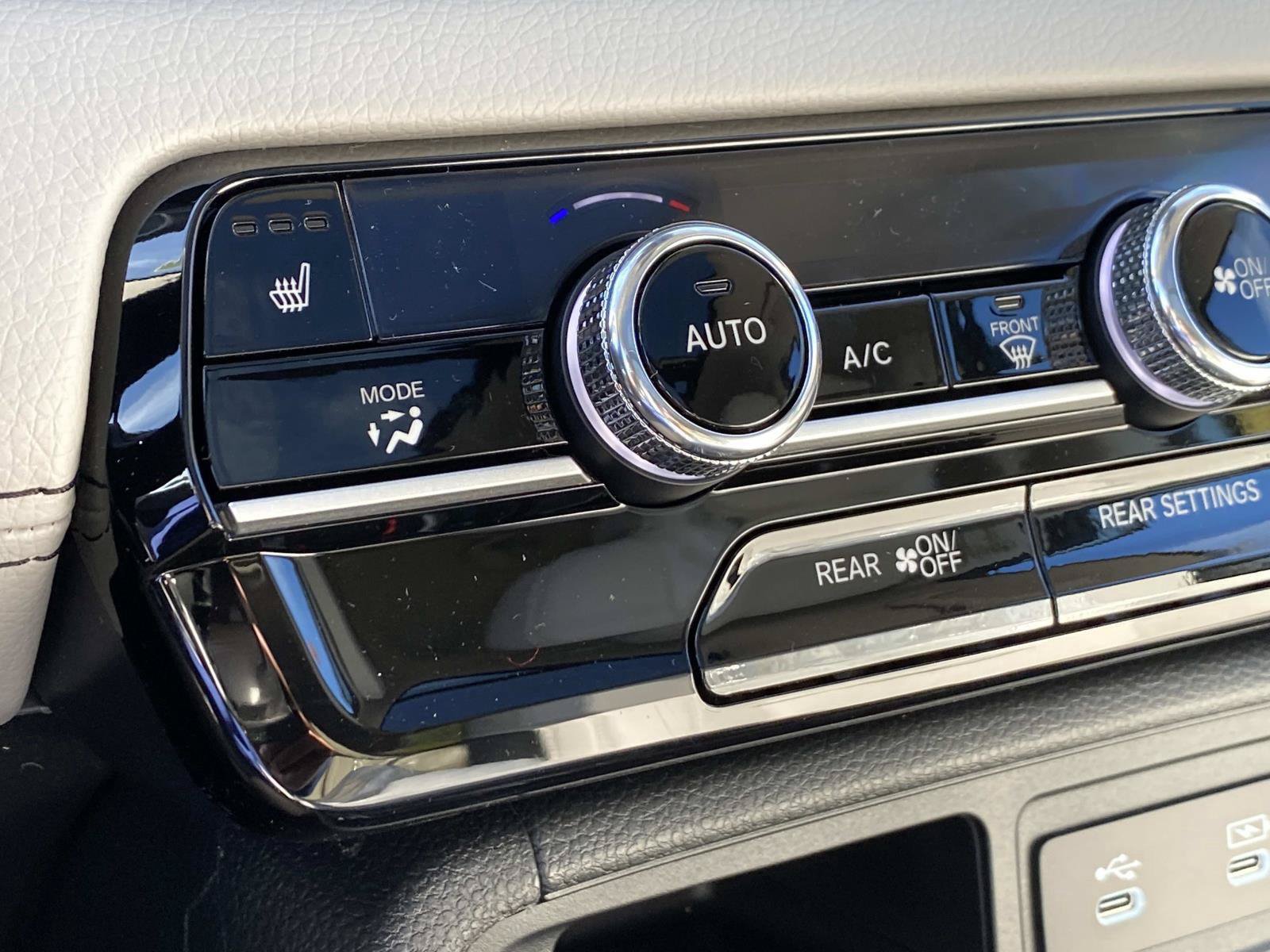 New 2026 Honda Pilot Touring image 14