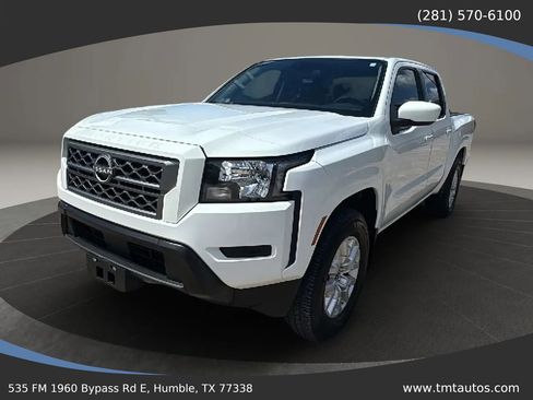 Used 2022 Nissan Frontier SV RWD image 2