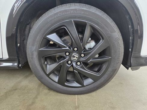 Used 2022 Honda HR-V Sport image 9