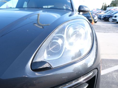 Used 2017 Porsche Macan image 8
