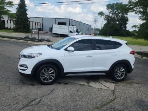 Used 2018 Hyundai Tucson SEL FWD image 11