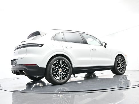 Certified 2024 Porsche Cayenne image 48