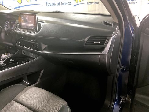 Used 2024 Nissan Rogue SV image 13