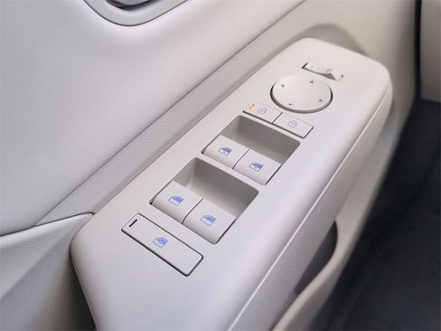 New 2026 Hyundai Kona Limited image 32