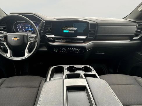 Used 2024 Chevrolet Silverado 1500 LT image 8