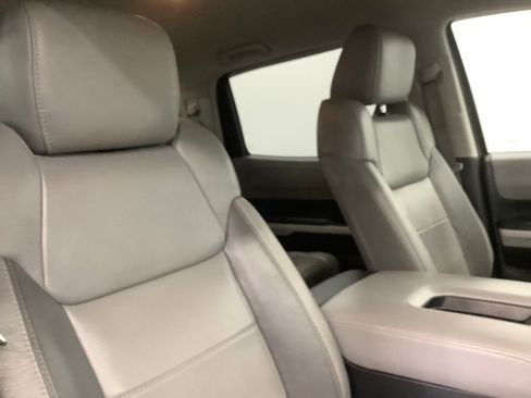 Used 2019 Toyota Tundra Limited w/ Limited Premium Package AWD/4WD image 27