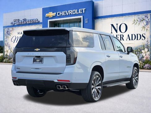 New 2026 Chevrolet Suburban High Country AWD/4WD image 5