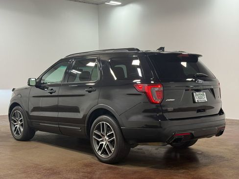 Used 2017 Ford Explorer Sport w/ Equipment Group 401A AWD/4WD image 5