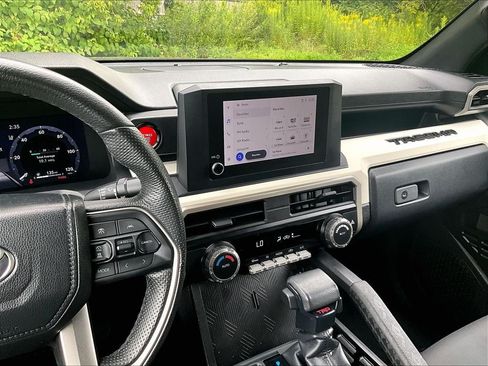 Used 2024 Toyota Tacoma TRD Off-Road AWD/4WD image 25