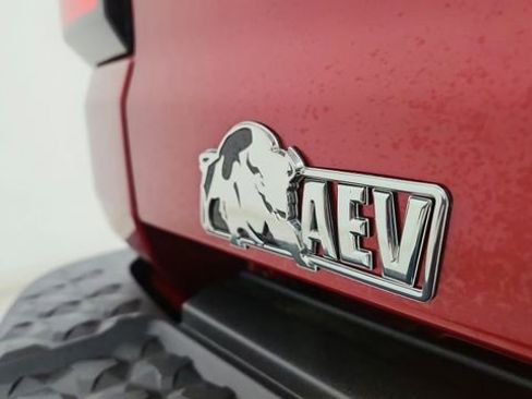 Used 2024 GMC Canyon AT4X w/ AT4X AEV Edition image 44