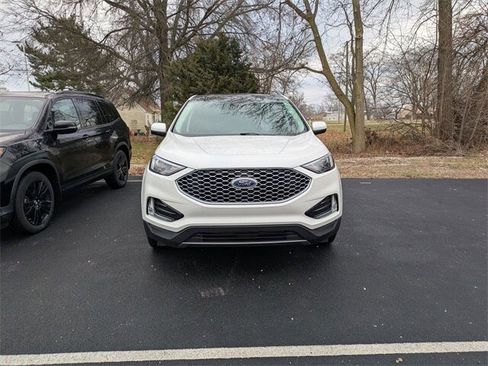 Certified 2024 Ford Edge SEL w/ Convenience Package image 2