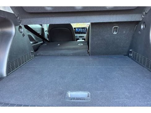 Used 2025 Hyundai Kona SEL image 17