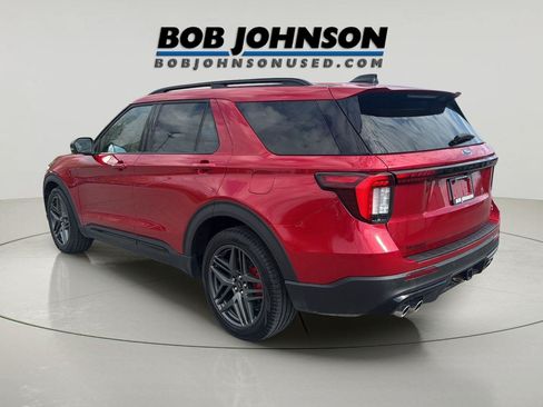 Used 2025 Ford Explorer ST AWD/4WD image 6