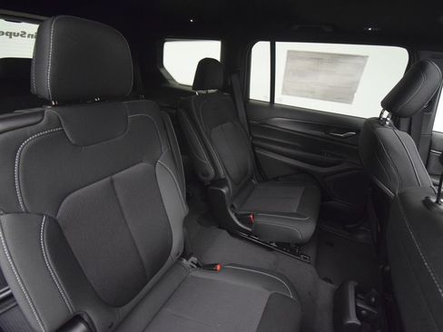 New 2026 Jeep Grand Cherokee L 4WD image 16