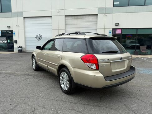Used 2009 Subaru Outback 2.5i Limited AWD/4WD image 7