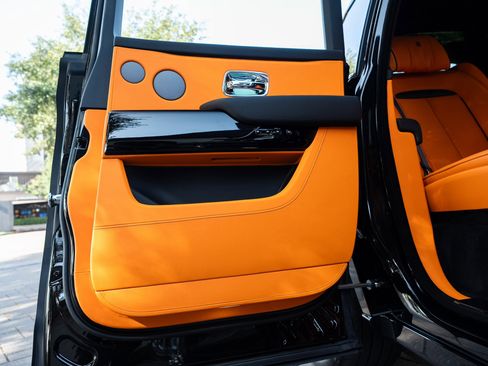 Used 2025 Rolls-Royce Cullinan image 56