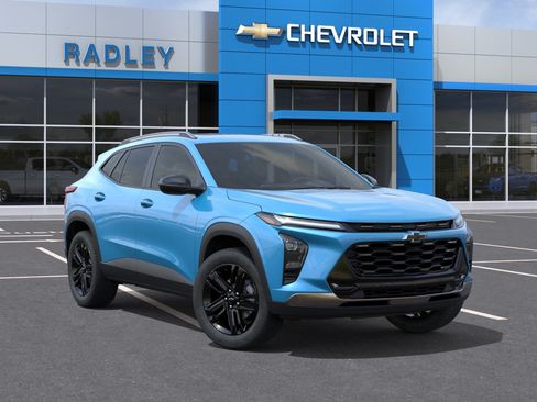 New 2026 Chevrolet Trax ACTIV w/ Sunroof Package FWD image 7