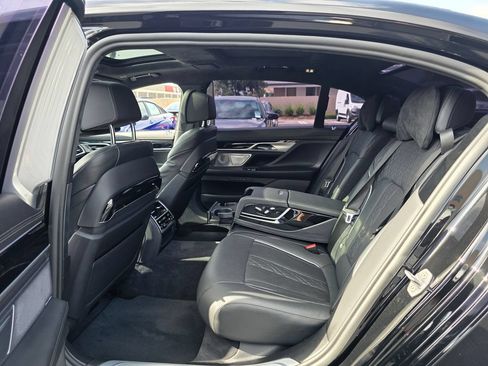 Used 2021 BMW M760i xDrive AWD/4WD image 15