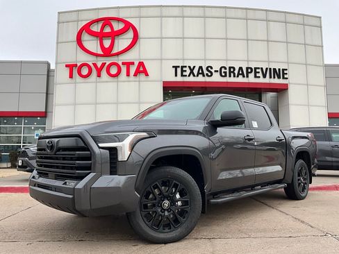 New 2026 Toyota Tundra SR5 image 2