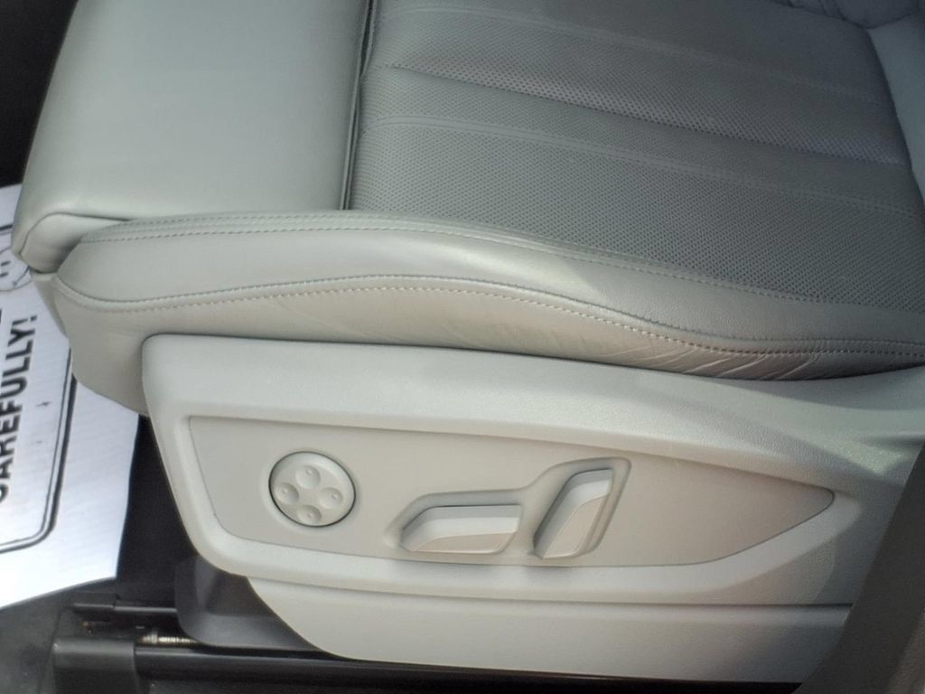 Used 2021 Audi Q5 Prestige AWD/4WD image 13