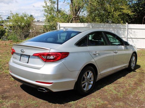 Used 2016 Hyundai Sonata SE FWD image 7