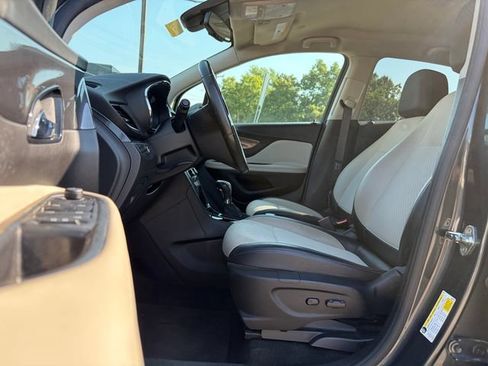 Used 2018 Buick Encore Preferred FWD image 18